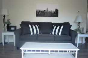 Upper East Side Apartment - Image 2