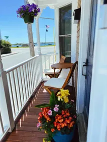 Walk to Downtown & Harbor | Patio Grill | King Bed - Image 4