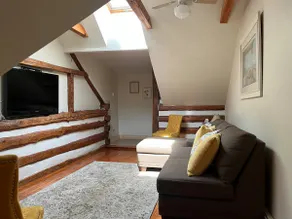 GGG Log Cabin Apartment on the Ice Age Trail - Image 4