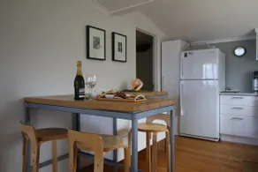 Hellyer Beach Bungalow- Absolute Beachfront - Image 4