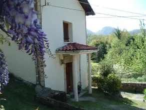 Maison de village traditionnelle asturienne dans un endroit tranquille - Image 2
