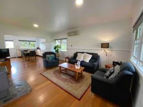 Cabernet Cottage, McCaffrey's Estate in Pokolbin - Image 3