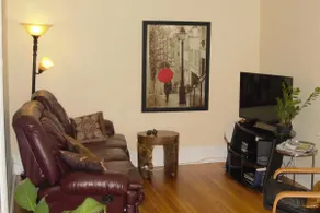 Super Cozy Central Home alongside Byward Market - Image 4