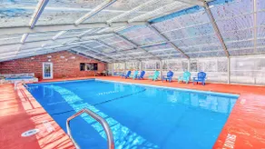 Creekside Haven-Fantastic Location, Heated Pool! - Image 3