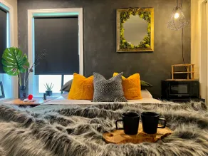 Glam Pvte Suite 1BR/1BA near DTwn - Self Check - Image 5