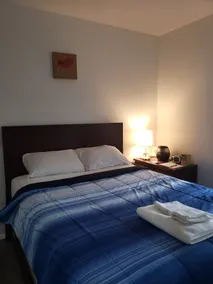 Walk 2mins to Shopping & Bussing,1-Bed Room Suite - Image 3