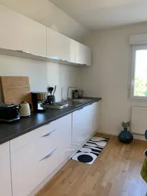 2 rooms 60 m ² • Enclosed garden - Image 4