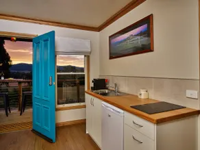 Private cabin with amazing valley views - Image 2