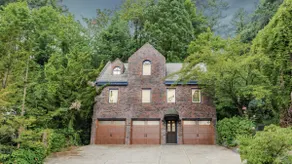 Castle like home in SW PDX, close to downtown! - Image 5