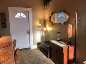 Sugar Shack, a retro studio apartment - Image 2