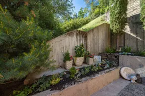 Historic Stone Home and Charming Retreat Getaway! - Image 5