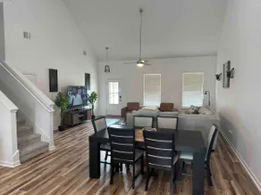 Entire Cozy Home - Pond View - Image 4