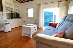 Cuencaloft picturesque studio in Plaza del Trabuco - Image 3