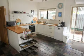 .Beach getaway, pet friendly, coastal vibe - Image 4