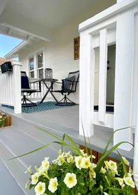 Newly Renovated | 2BR | 1BA | Sleeps 4 - Image 3