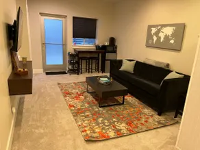 Stylish & Spacious Ballard Studio- 100 Walk Score - Image 4