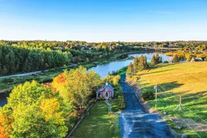 Hambrook Point Cottages Homestead Retreat - Image 5