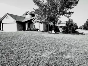 Family Friendly home with pool, hot tub & patio! - Image 3