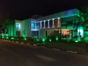 High-End House with 8 Air-Conditioned En-Suite Bedrooms – Guarajuba - Image 2