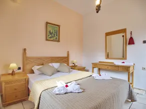 Maros Spitaki - Image 4