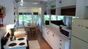 Kailua Beachside 2bed/2Bath Sleeps 8 - Image 3