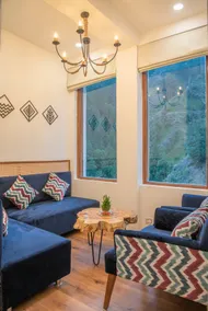 The Oasis By Bharatt ~Luxury 2 Bhk~Bathtub~Shimla - Image 2