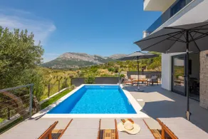 Beautiful Villa La Familia - Image 4