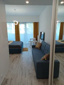 Hanza Tower AJP Lux Apartment - Image 4