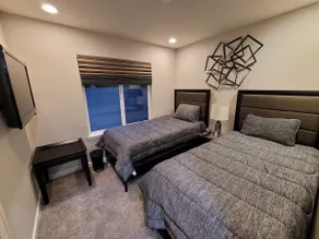 Stunning Private Entrance 2bd/1ba Suite - Image 3