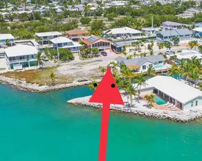 Oceanfront mermaid house pool and dock - Image 3