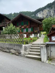 Charming apartment in a typical Swiss Chalet - Image 2
