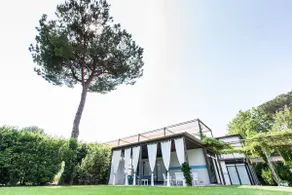 Architectural Gem by Papi with Garden near Sea - Image 5