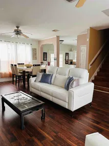 Spacious North Houston (Maison Josef) - Image 2