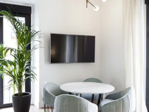 2 Room Elegant Flat in Malasaña by ManteHouse - Image 2