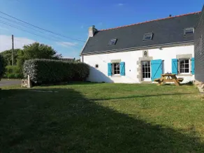 House close to the sea - Image 2