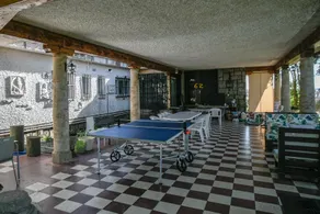 Magnificent villa with leisure and sports areas - Image 5