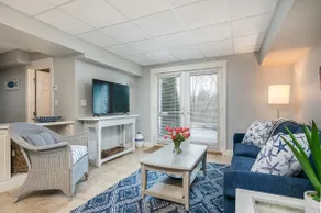 Walk to Town, Riverfront Retreat & Beach Pass - Image 5
