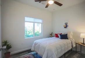 ”Newly renovated Westside bungalow” - Image 2