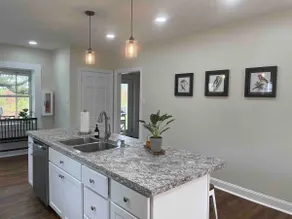 Charming Farmhouse, entire home - Image 4