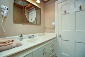 The Penthouse West : The Romeo & Juliet Suite 301 - Image 3