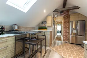 Luxury Loft Apt. with easy access to NYC & CT - Image 2