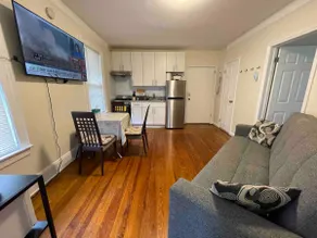 Entire Beautiful 2BR Apartment [L]. Convenient location in the heart of Queens! - Image 4