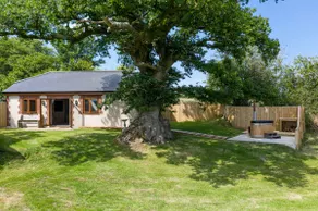 Abbey View Cottage - Scandi Spa Hot Tub - Image 3