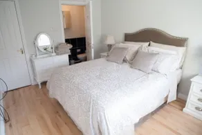 (City Centre) Stylish One Bedroom Apartment - Image 3