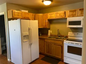 Peaceful Cabin Near The River - 2 Bedroom - Image 4