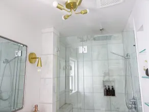☆ Hidden Gem ☆ Designer Bungalow with Free Parking - Image 4