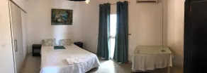 Modern apartment with sea view - Image 4