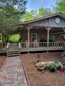 Hummingbird Hideaway: Cozy Cabin with a Big Porch - Image 4