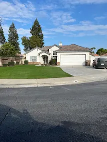 Beautiful 3bed/2bath/with a Pool/RV Parking - Image 2