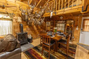 Country Cabin Guest House - Image 5